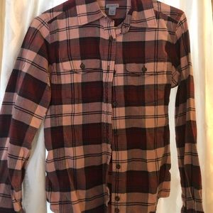 Plaid women’s carhartt shirt-must bundle!!!!